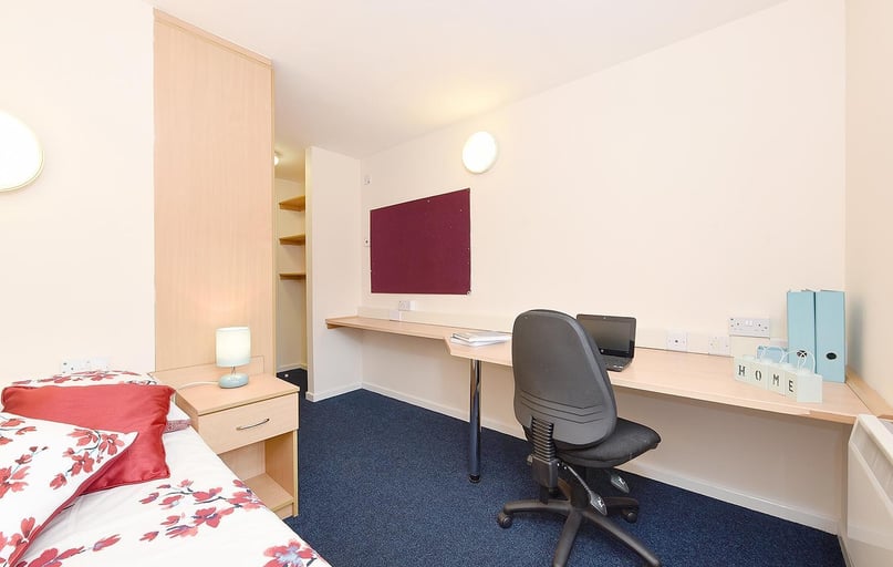 Vicarage Hill, City Centre, Wrexham - Image 1
